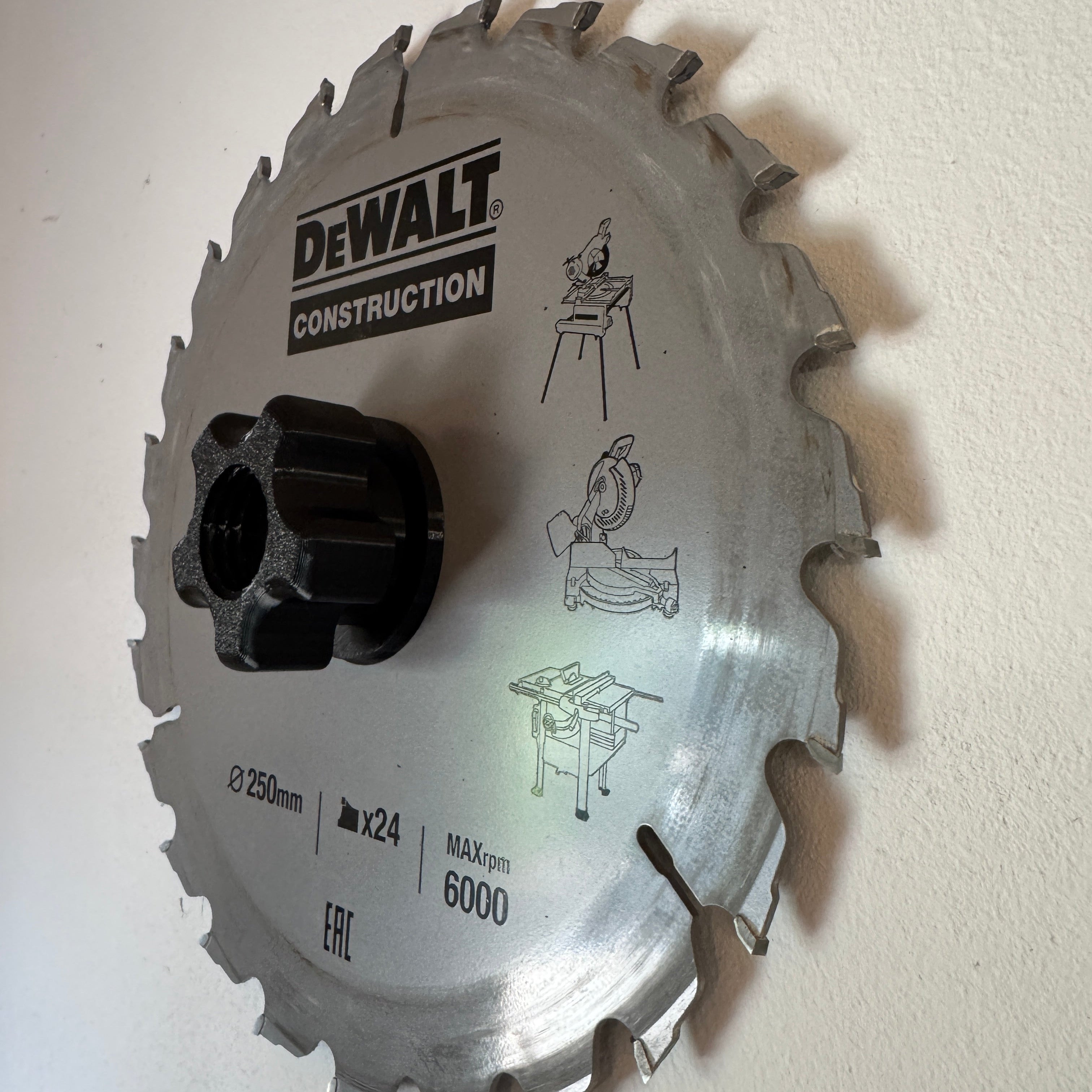 Heavy-Duty Lock for Saw Blades